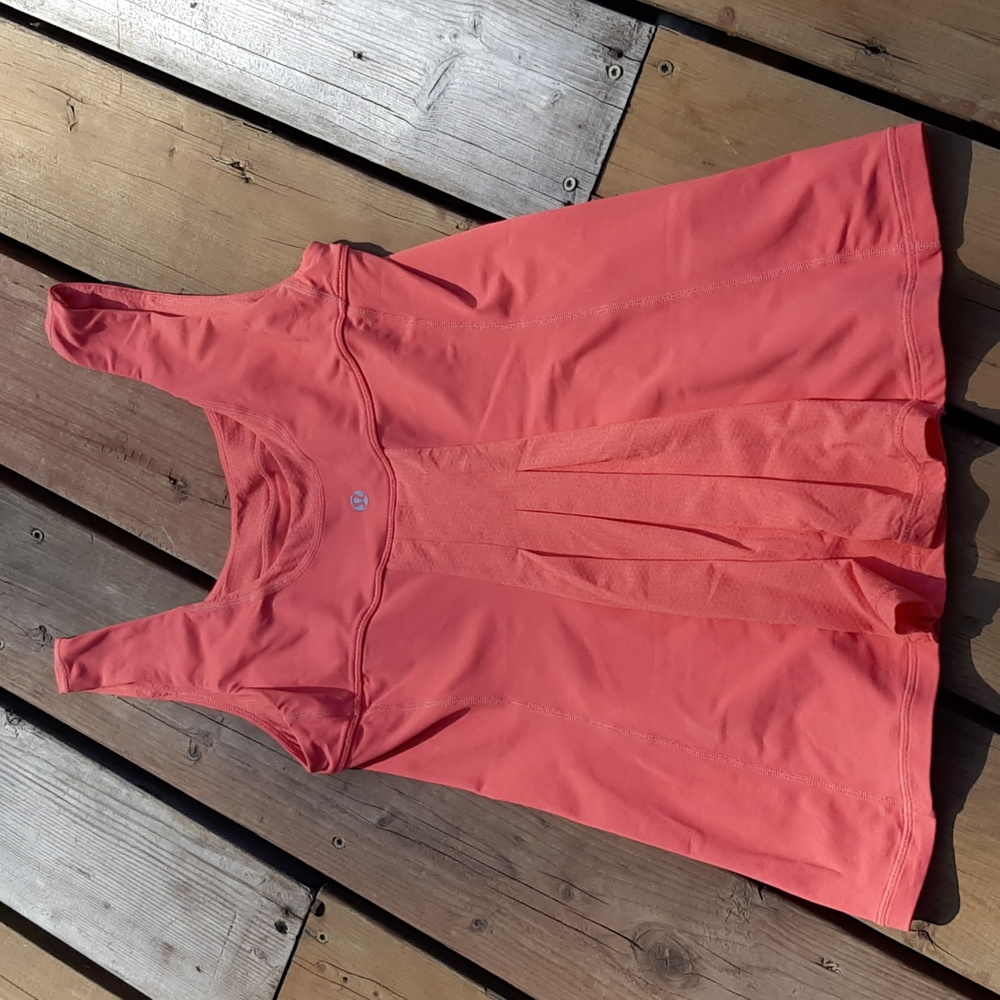 LuluLemon Athletic Tank Top Pleated Front Hidden Pocket Salmon Pink Size 6